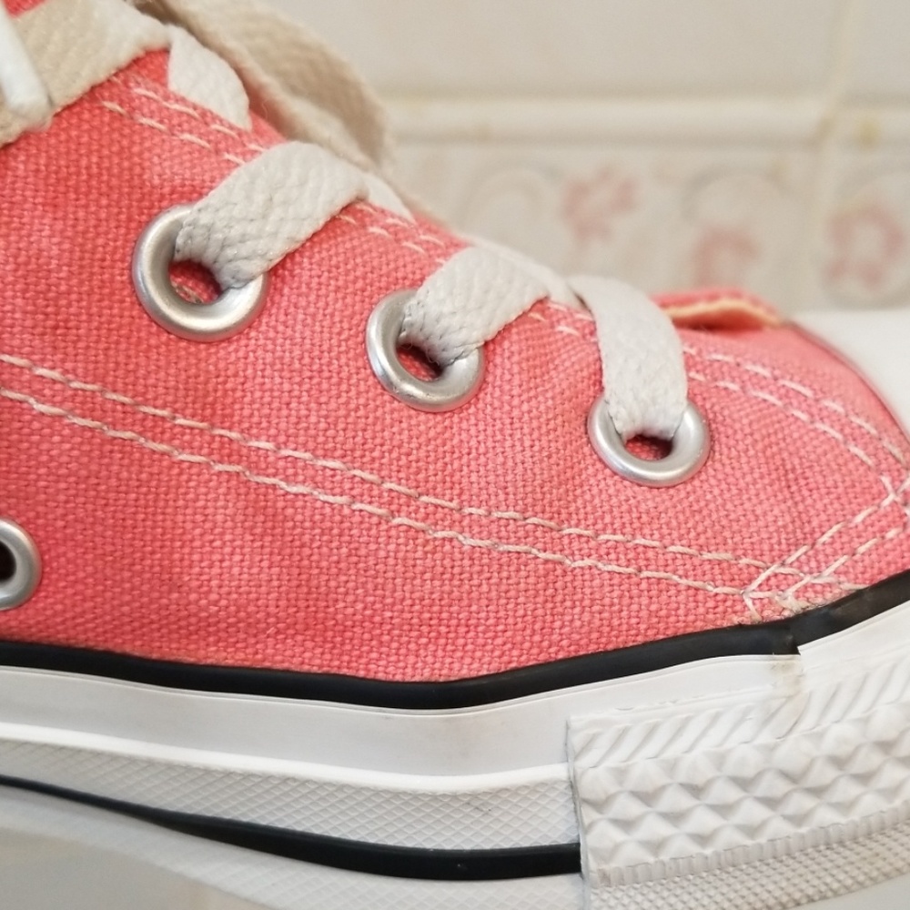 Converse Sneakers In Peach - Picture 7 of 8